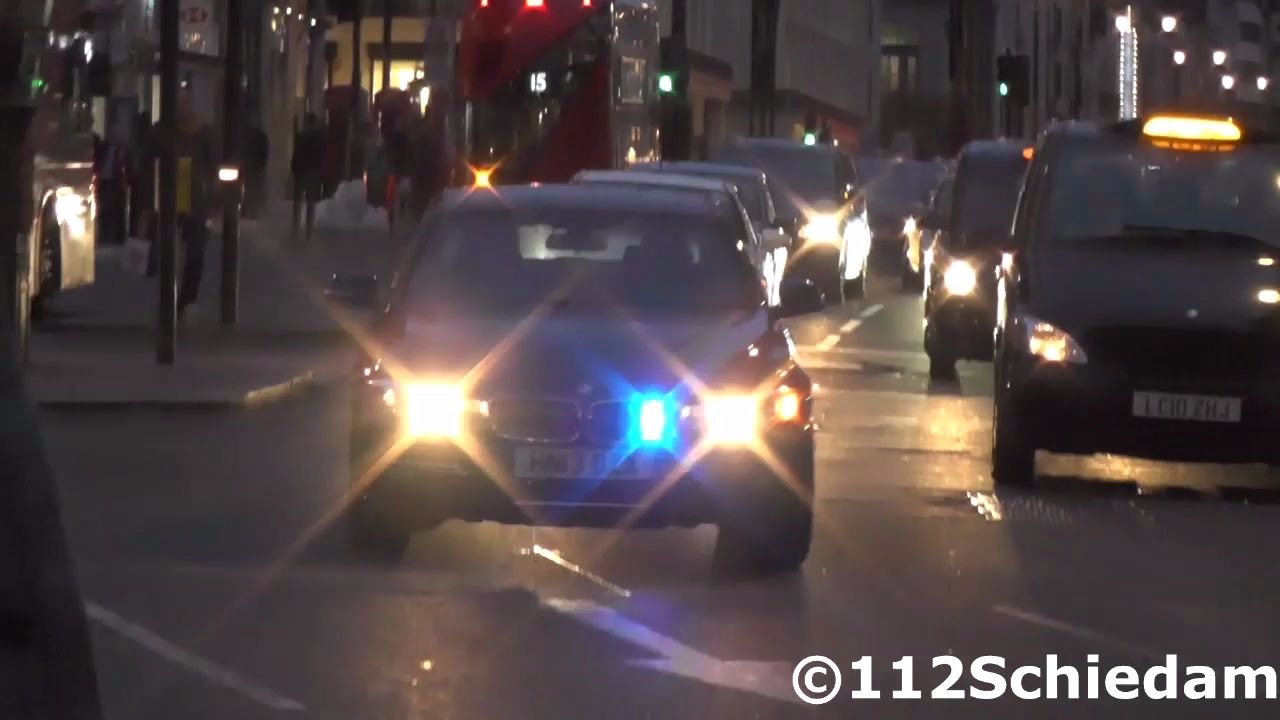 伦敦地区无标识宝马3系警车出警!